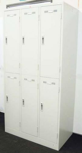 【2台入荷！状態良好！】ＬＩＯＮ製　6人用ロッカー　上下2段タイプ　
                                    中古
            
