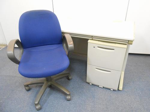 【3点セットのご案内】　■オカムラ製　■ＳＤ平机　■2段ワゴン　■ダイナフィットチェア
                                    中古
            