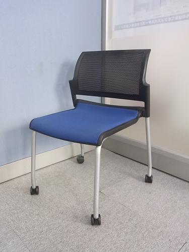 【1脚限定】ミーティングチェア　ネスティングタイプ　キャスター付　内田洋行　FM-310【会議チェア】
                                    中古
            