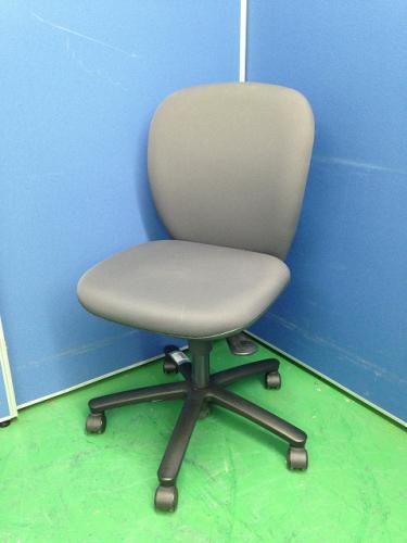 【チェア】【事務用回転椅子】【残り１脚】【洗浄クリーニング済み】イトーキ製◆リエットチェア◆色：グレー◆ローバックタイプ【OAチェア】
                                    中古
            