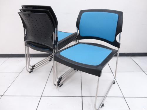 コクヨ製　会議用スタッキングチェア 『プレド』 4脚セット CK-867 【セット商品】【会議チェア】
                                    中古
            