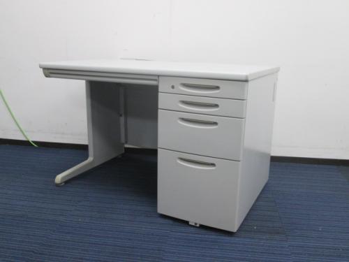 【事務机】片袖机(SD-eシリーズ)<br>【引き出しが4段の便利タイプ】【電源が取れる人気タイプ】【ロット】【横幅1100mmの絶妙サイズ】
                                    中古
            