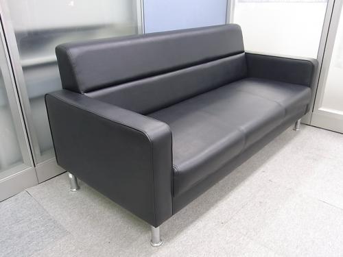 【状態良好】3人用ソファ　仮眠用でも十分に使えるサイズです！
                                    中古
            