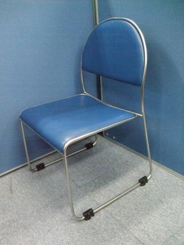 【スタックチェア】コクヨ製のスタッキングチェア入荷致しました！【ブルー】【会議、休憩室に】【会議チェア】
                                    中古
            