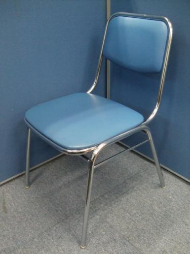 【2脚のみ】コクヨ製のスタックチェア入荷致しました！【ブルー】【会議チェア】
                                    中古
            