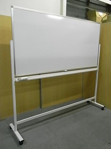 【新古品】脚付きホワイトボード　無地・両面　幅1800mm
                        
                                    新古品
            