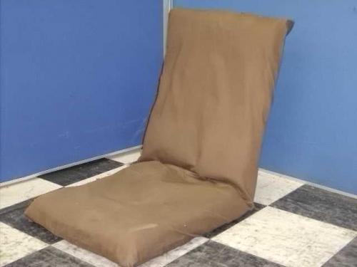 【伝説の埼玉店事務用品】■全身を預けての休息可能■埼玉のブチマルク・アンダンテ監修■リクライニング機能付き【限定１脚】【希少品】
                        名もなきシッティングソファー
                                    中古
            