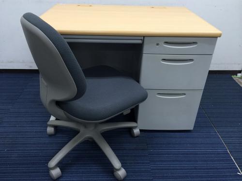 【事務机と事務椅子】片袖机とOAチェア肘無【ワンストップで揃えます】【価格が単品よりもお得】【セット商品】
                        
                                    中古
            