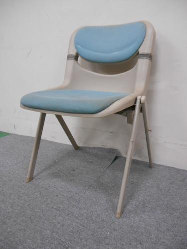 【5脚入荷】【イトーキ製】スタッキングチェア
                        
                                    中古
            