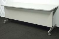 【4台入荷！状態良好！】イトーキ製　THFシリーズ　サイドスタックテーブル　会議テーブル/折りたたみテーブル　フラップテーブル　折りたたみテーブル 