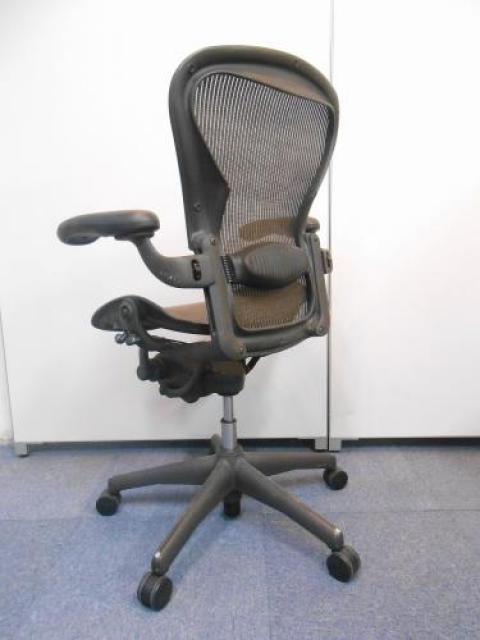 中古】アーロンチェア Herman Miller/ハーマンミラー 肘付ローバックチェア 102896 - 中古オフィス家具ならオフィスバスターズ