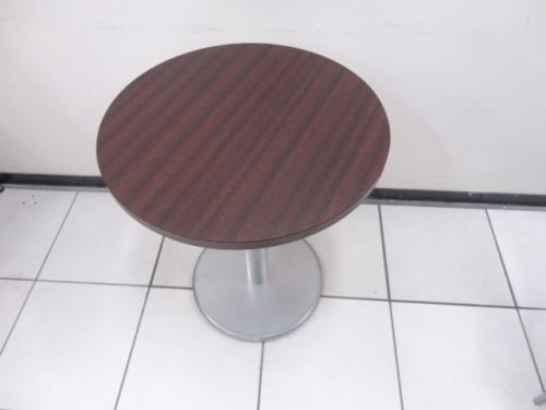 丸テーブル　1本脚タイプ　幅600
                                    中古
            