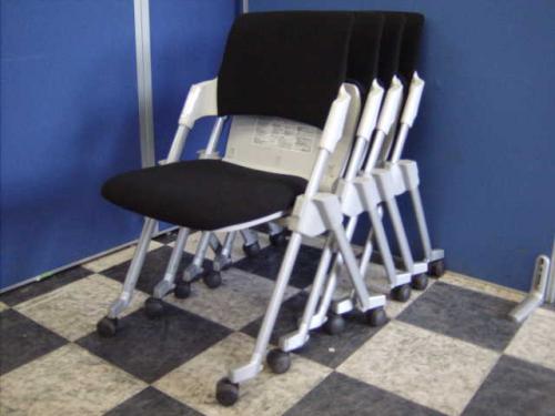 【セット商品】【大量入荷】■ネスティングチェア■コクヨ製Amphi×4脚セット■ブラック【状態良好】【オフィス家具　チェア　イス　埼玉】【会議チェア】
                                    中古
            