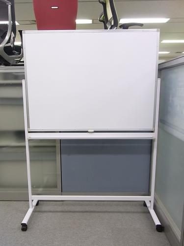 【即日出荷可能】脚付きホワイトボード　幅1200ｍｍ　両面タイプ
                        
                                    新品
            