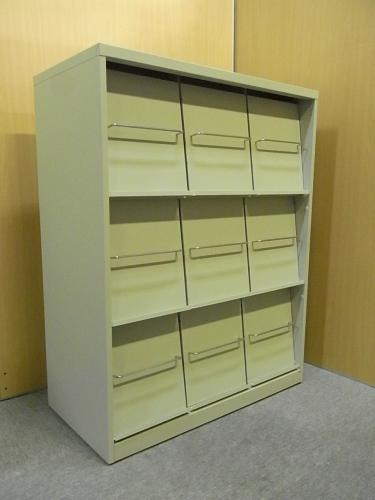 【状態良好・限定1台！】雑誌架■オカムラ製　〜オフィスに1台〜【ぞくぞく】
                                    中古
            