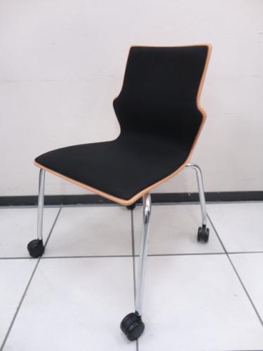 木製　スッタキングチェア【会議チェア】
                                    中古
            