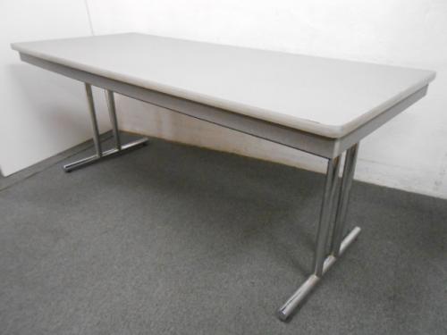 ■折り畳みテーブル　■W1800×D750×H700　■石目柄（グレー）
                                    中古
            