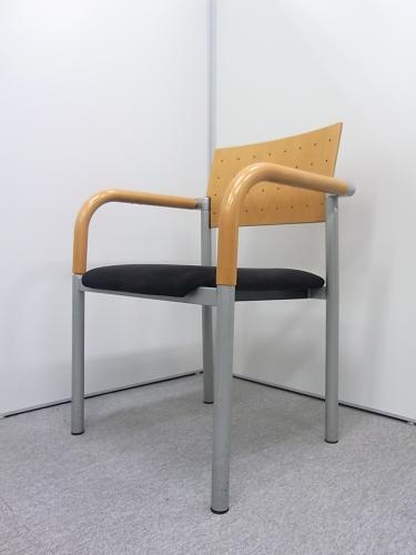 【状態良好】オーストリア発　wiesner hager社製　alform（アルフォルム）シリーズ　ミーティングチェア　スタッキングタイプ【会議チェア】
                                    中古
            
