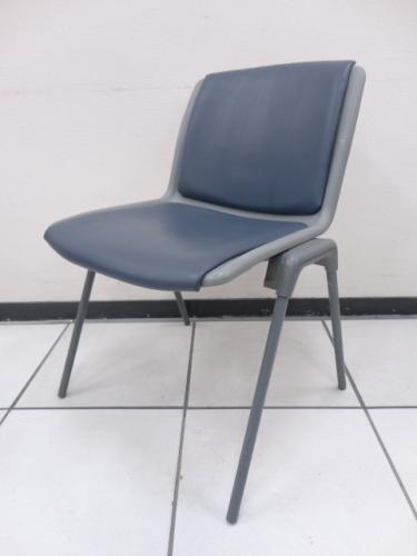 スタッキングチェア　ビニールレザー仕様【会議チェア】
                        
                                    中古
            
