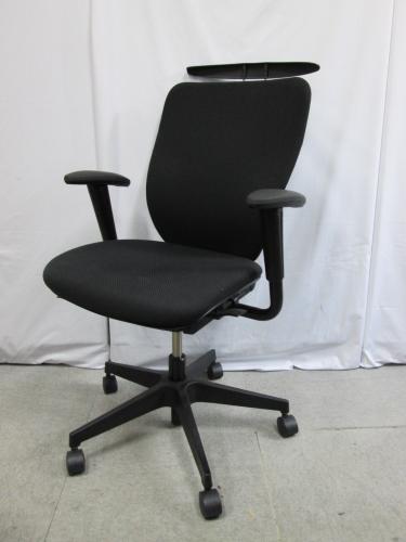 【大人気シリーズ】イトーキ｜プラオチェア｜ブラック｜ハイバック｜可動肘/ハンガー付｜ランバーサポート【OAチェア】
                                    中古
            