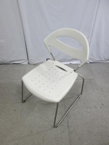 【イタリア製】｜スタッキングチェア｜ホワイト｜スタイリッシュなデザインです！【会議チェア】
                        
                                    中古
            