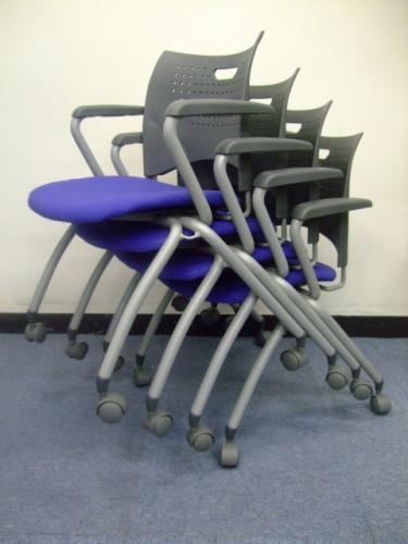 【ミラシオ】LION製のミーティング用チェア【おトクな4脚セット】【会議に】【会議チェア】
                                    中古
            