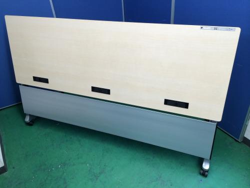 【テーブル】【会議用テーブル】スタックテーブル■キャスター付き■OAタップ付き■色：ナチュラル□okamura(オカムラ製)
                                    中古
            