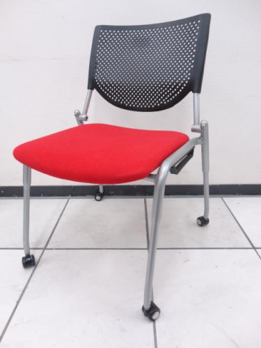 オカムラ製　ミーティングチェア　プロスタックシリーズ【会議チェア】
                                    中古
            