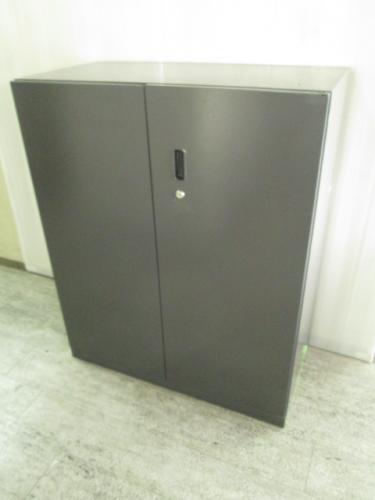 内田洋行　両開き書庫　1100Ｈ　ブラック
                                    中古
            