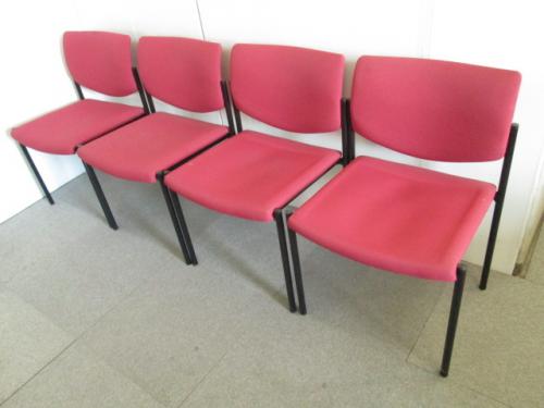 スチールケース　スタッキングチェア　レッド【4脚セット】【会議チェア】
                        
                                    中古
            