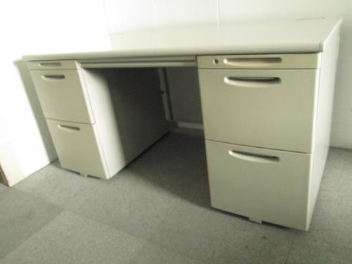 オカムラ(okamura)両袖机　Ｗ1400　ＳＤ
                        
                                    中古
            