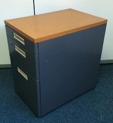 ■3段ワゴン　■コクヨ　ブラック
                        
                                    中古
            