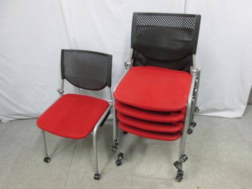 オカムラ｜プロスタックシリーズ｜スタッキングチェア｜レッド×ブラック｜キャスター付【ぞくぞく】【会議チェア】
                                    中古
            
