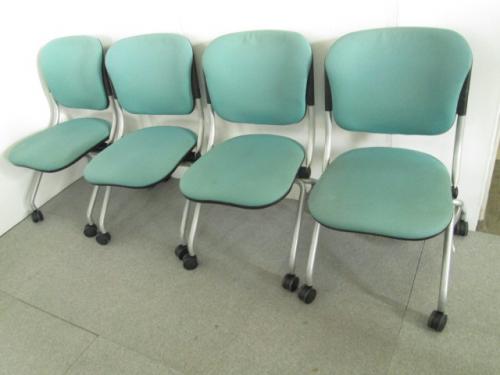 【４脚セット】オカムラ　ネスティングチェア　ＴＯＲＳＩＯＮ　グリーン【会議チェア】
                                    中古
            