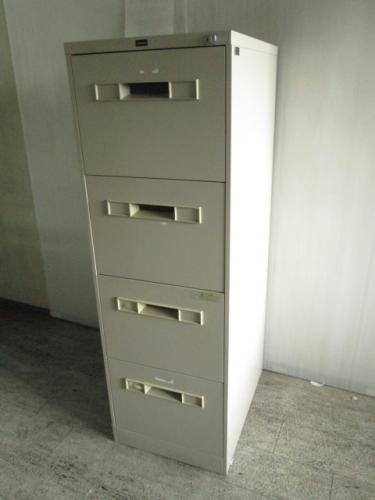 内田洋行　Ｂ４ファイルキャビネット　４段
                                    中古
            