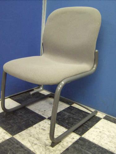 【特価商品】【おつとめ品】ミーティングチェア■グレー■チトセ製■会議・催事用に【オフィス家具　チェア　イス　埼玉】【会議チェア】
                        
                                    中古
            