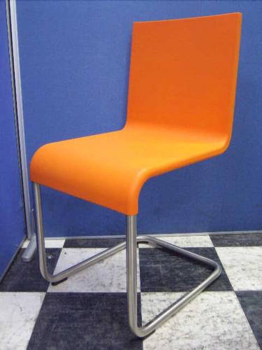 【状態良好】vitra製ミーティングチェア■ポップなオレンジ■アトリエ・催事等に【オフィス家具　チェア　イス　埼玉】【会議チェア】
                                    中古
            