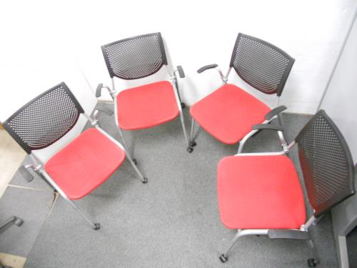 ■スタッキングチェアセット　■4脚セット　■オカムラ製　■オカムラ　okamura　プロスタックシリーズ　Prostack　レッドカラー　【肘付き】【ロット】　【会議チェア】
                                    中古
            
