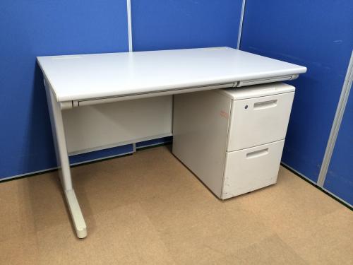 【セット商品】【大量ロット】ライオン製平机とコクヨ製２段ワゴンのセット！！■おすすめの一品■
                                    中古
            