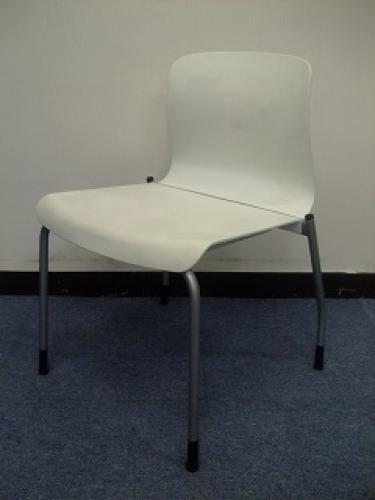 コクヨ製スタッキングチェア入荷しました！【会議チェア】
                        
                                    中古
            