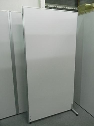 【お買い得品】自立式ローパーティション■メラミン板■カグクロ製〜メラミン板のホワイトカラー〜
                                    中古
            