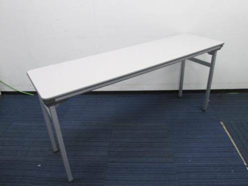 ※折り畳みテーブルにも品質を求めた製品です※【会議テーブル】折り畳みテーブル<br>【コクヨ製】【なんと折り畳みレバー付き】【高品質】
                                    中古
            