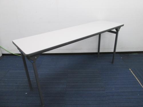 ※折り畳みテーブルにも品質を求めた製品です※【会議テーブル】折り畳みテーブル<br>【コクヨ製】【折り畳んだ脚がカチッと収納出来ます】【高品質】
                                    中古
            