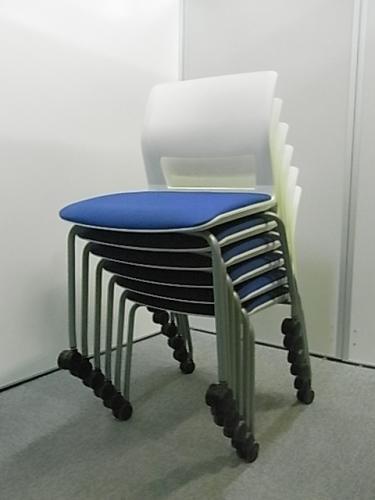 【状態良好】スタッキングチェア　6脚セット■CK-160シリーズ■コクヨ製■キャスター付き〜シンプルなスタッキングチェア〜【セット商品】【会議チェア】
                                    中古
            