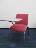 【会議椅子】スタックチェア（テーブル付き）<br>【イトーキ製】【8脚入荷！】【テーブルが大きくて使いやすいですね♪】【ぞくぞく】【会議チェア】