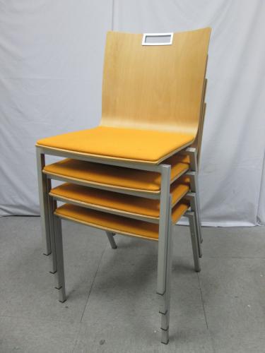 【ウィスナーハーガー(wiesner hager)】パブリーノチェア｜スタッキングチェア4脚セット｜ナチュラル×オレンジ【セット】【会議チェア】
                                    中古
            