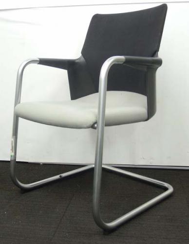 【1脚入荷！状態良好】コクヨ製　AGATA / V アガタ　肘付きビジターチェア　背樹脂タイプ　CK-91 ミーティングチェア　【中古肘付きオフィスチェア】【会議チェア】 【おつとめ品】
                        
                                    中古
            