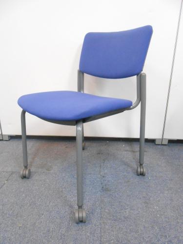 ■　キャスター付スタッキングチェア　【状態良好】【会議チェア】
                        
                                    中古
            