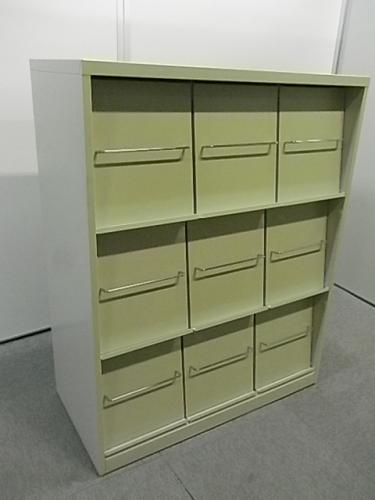 【状態良好・限定1台！】雑誌架■オカムラ製　〜オフィスに1台〜【中古　オフィス家具　書庫　収納】【ぞくぞく】
                                    中古
            