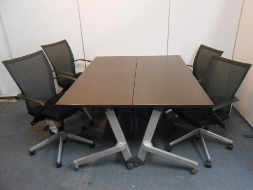 【セット商品】　■　内田洋行製サイドスタクックテーブル×２台＋HAWORTH(ヘイワース）　アドバンストセミナーチェア（X99チェア）×４脚セット【デザイナーズ】
                        
                                    中古
            